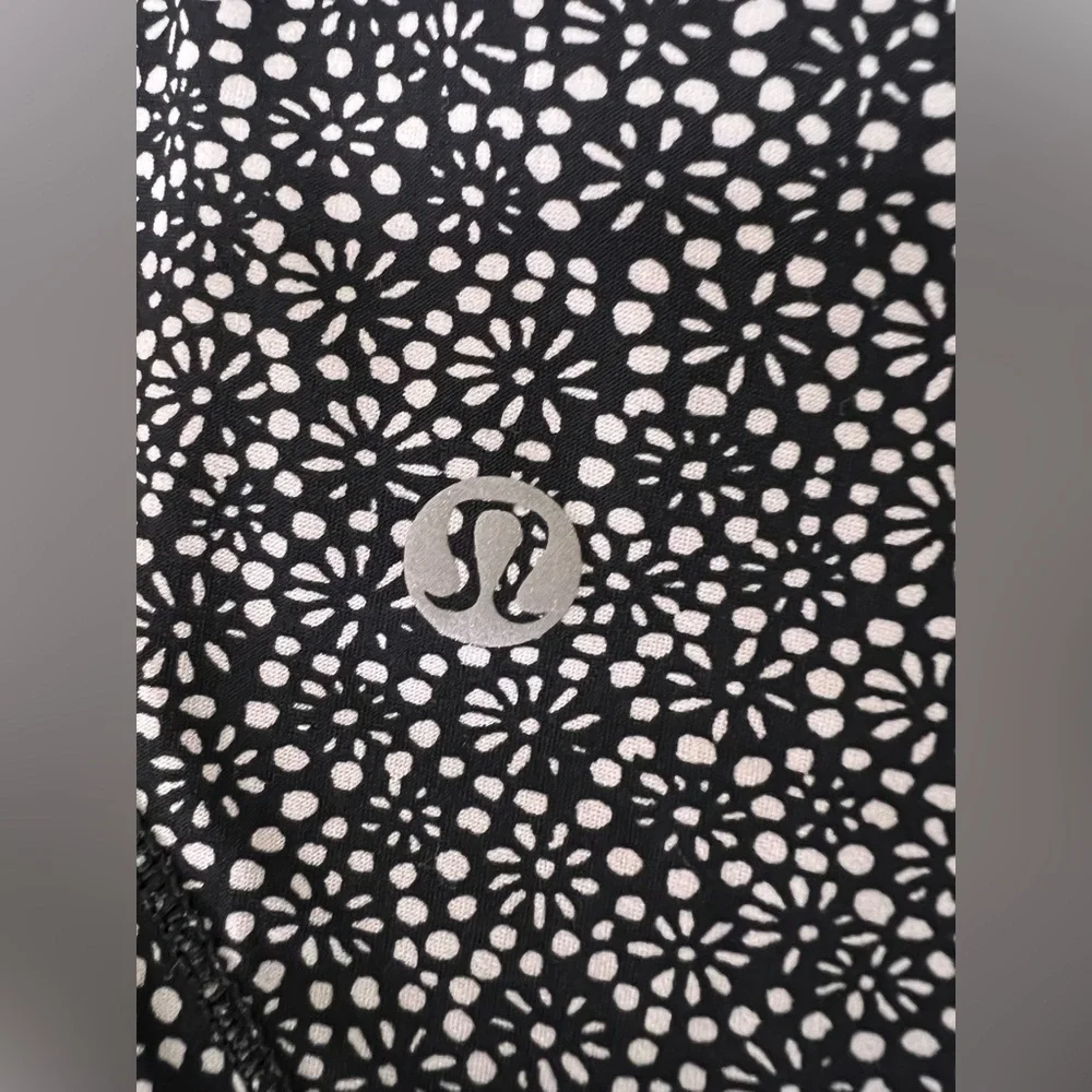 Lululemon Sculpt Tank (Freckle Flower Black White / Black)
